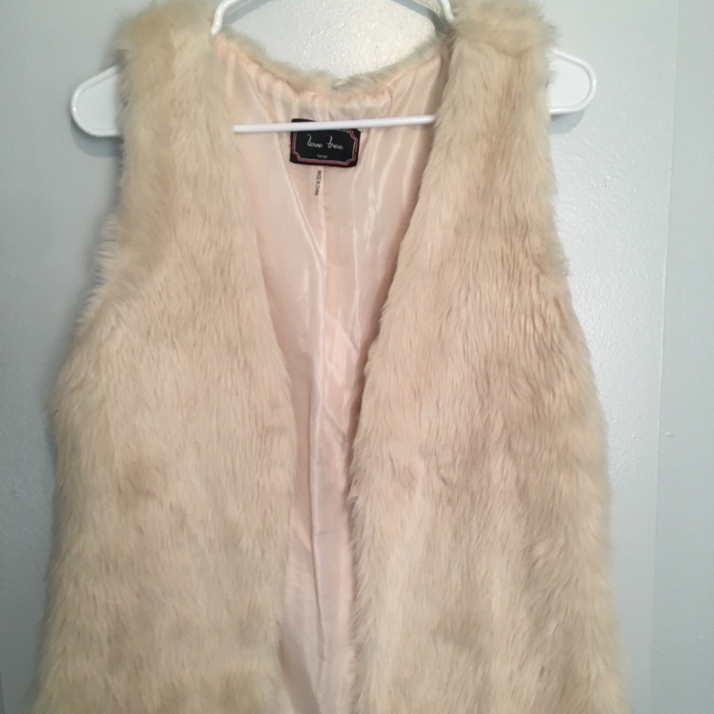 Faux Fur Vest Cream Color Size Lg Cream Color